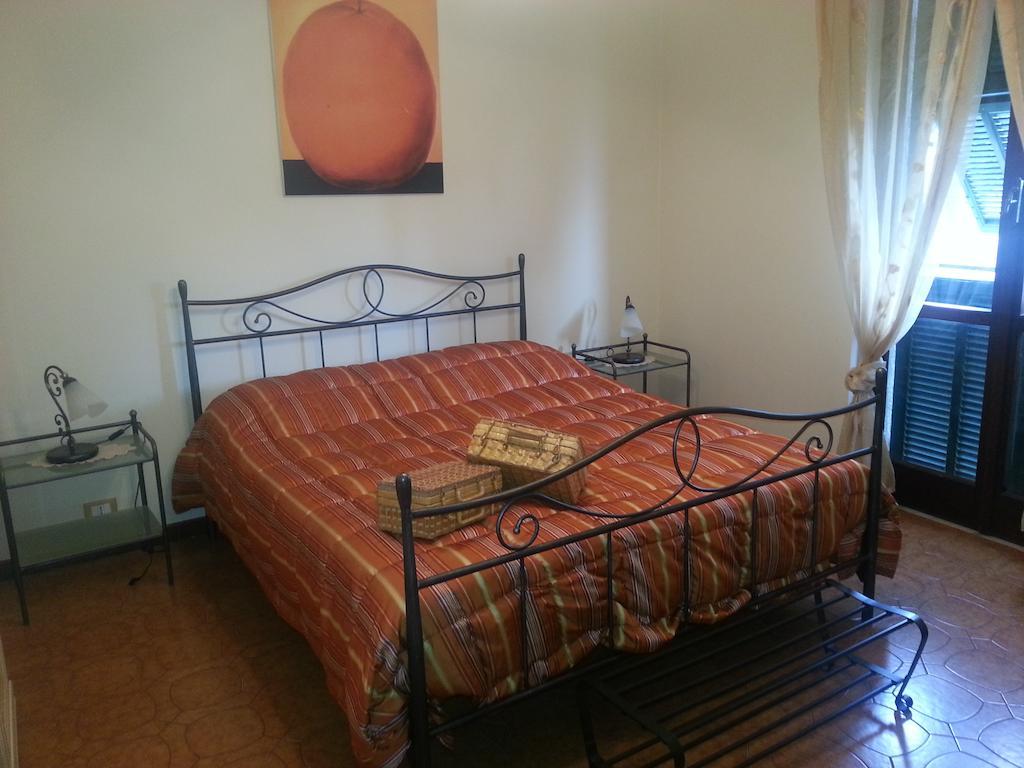 Pietra Preziosa Bed & Breakfast Pietra Ligure Rum bild